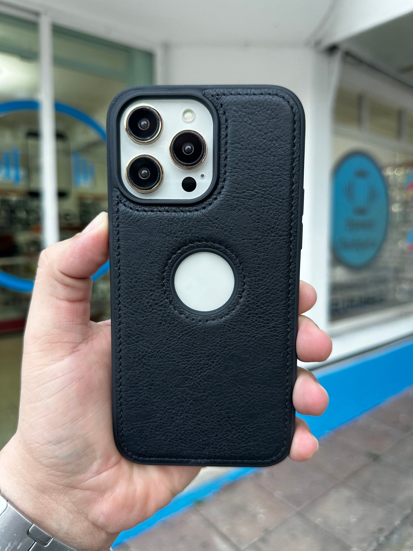 Case Tacto Piel Negro 2025