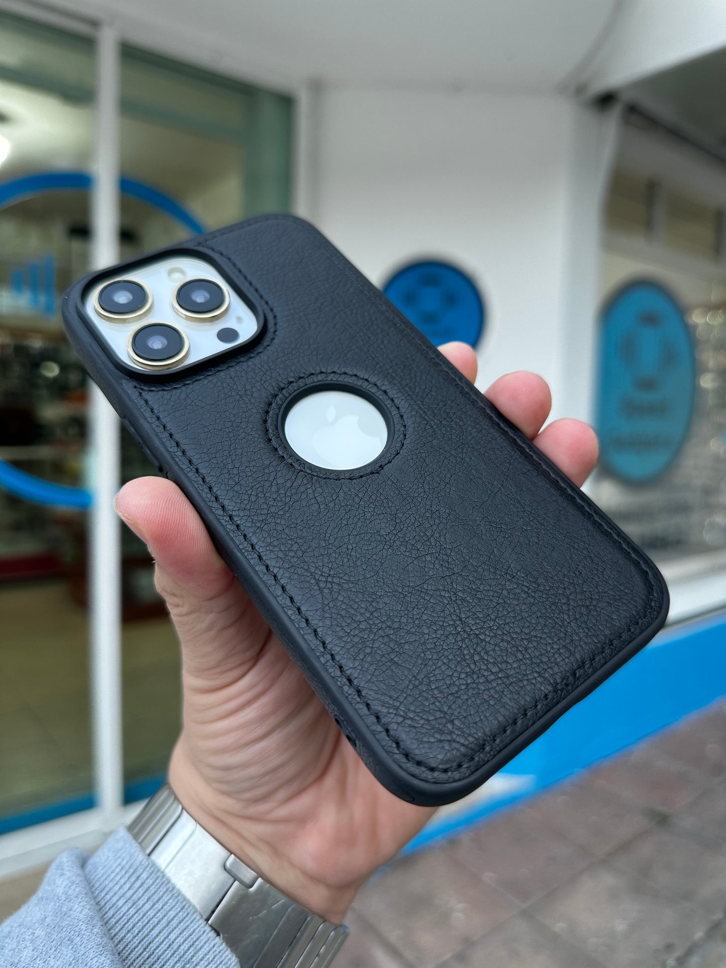 Case Tacto Piel Negro 2025