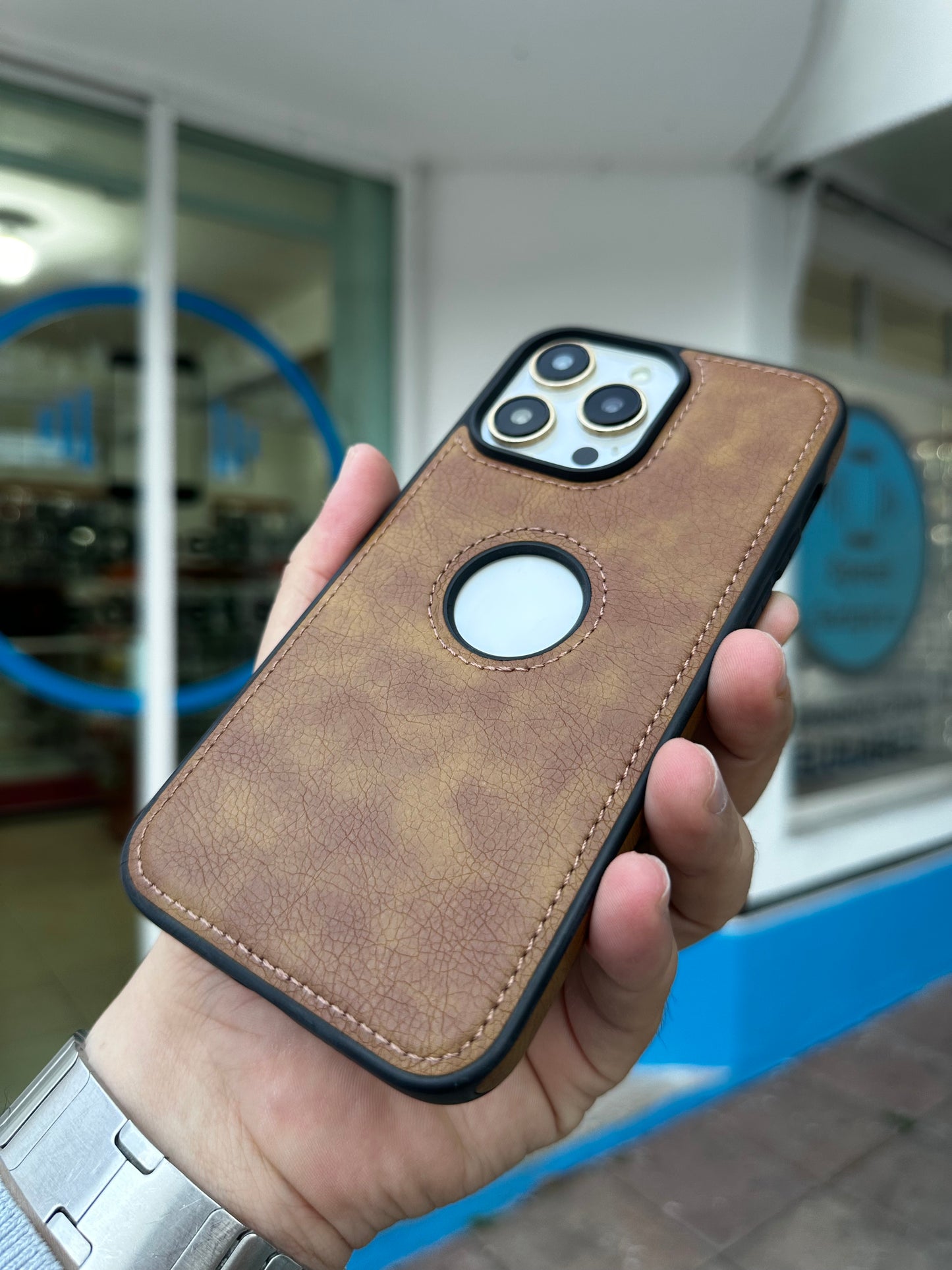 Case Tacto Piel Cafe 2025