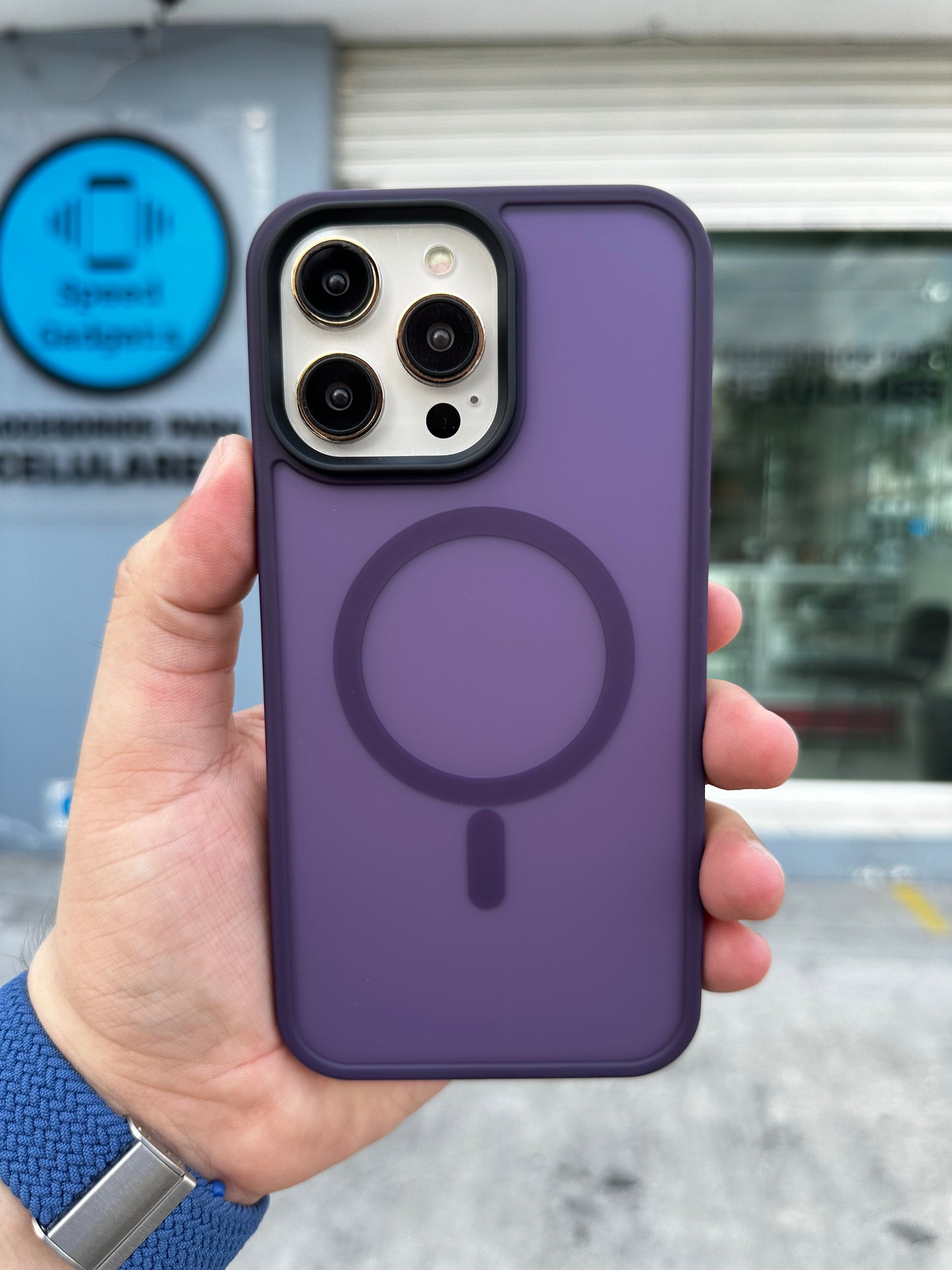 Case Magsafe Humo Purpura