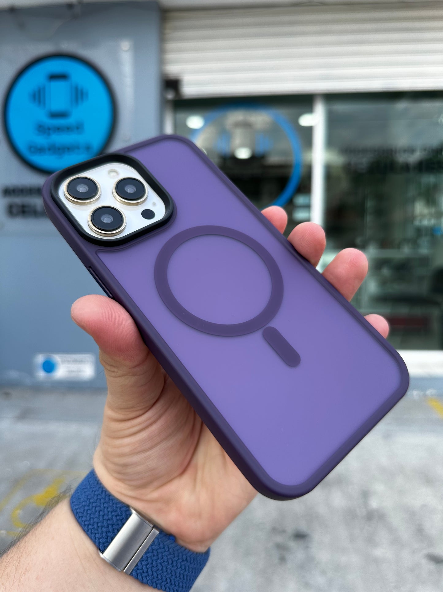 Case Magsafe Humo Purpura