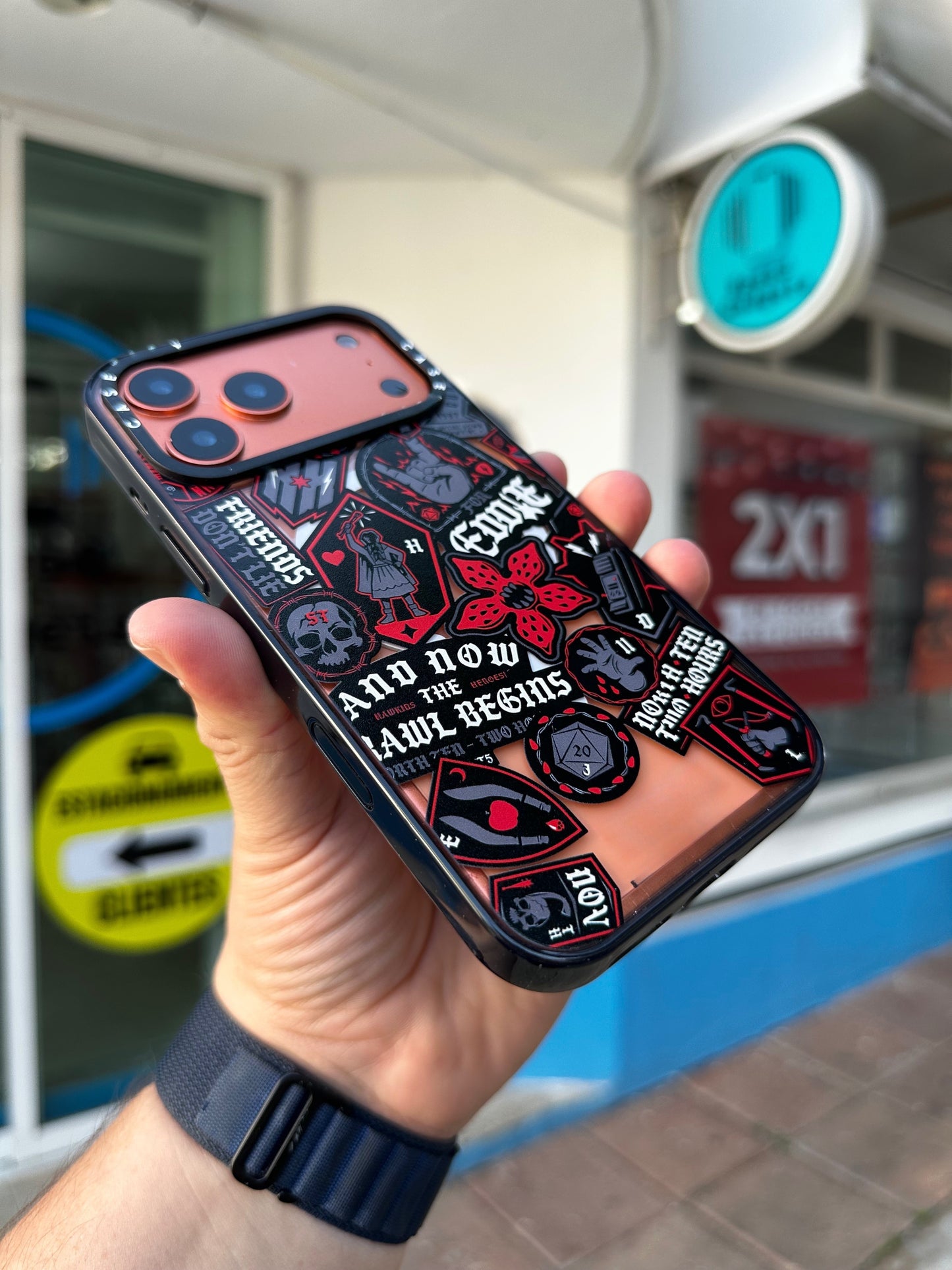 Case Funda Magsafe para iPhone STRANGER