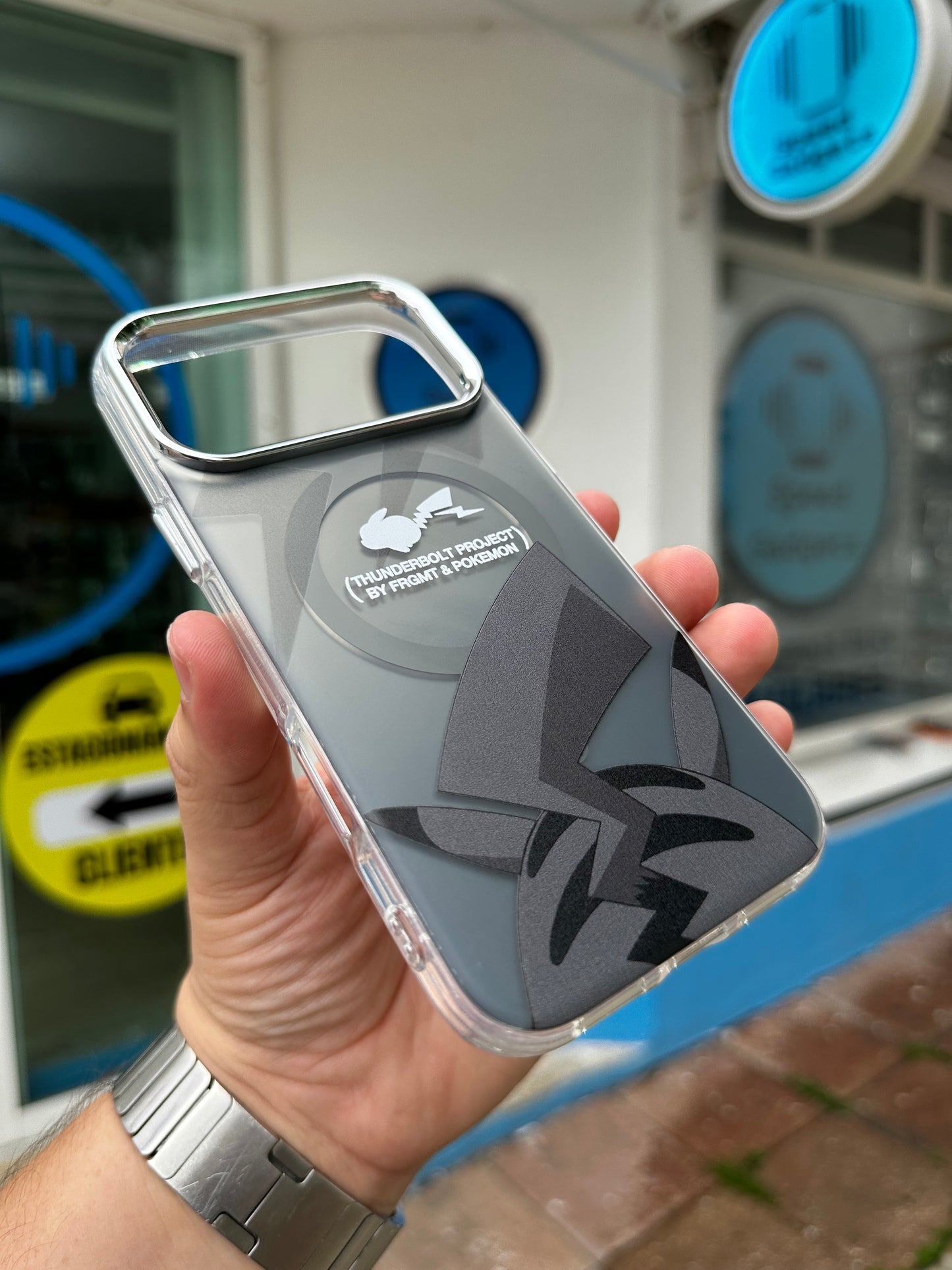 Case Funda Magsafe Pikachu para iPhone