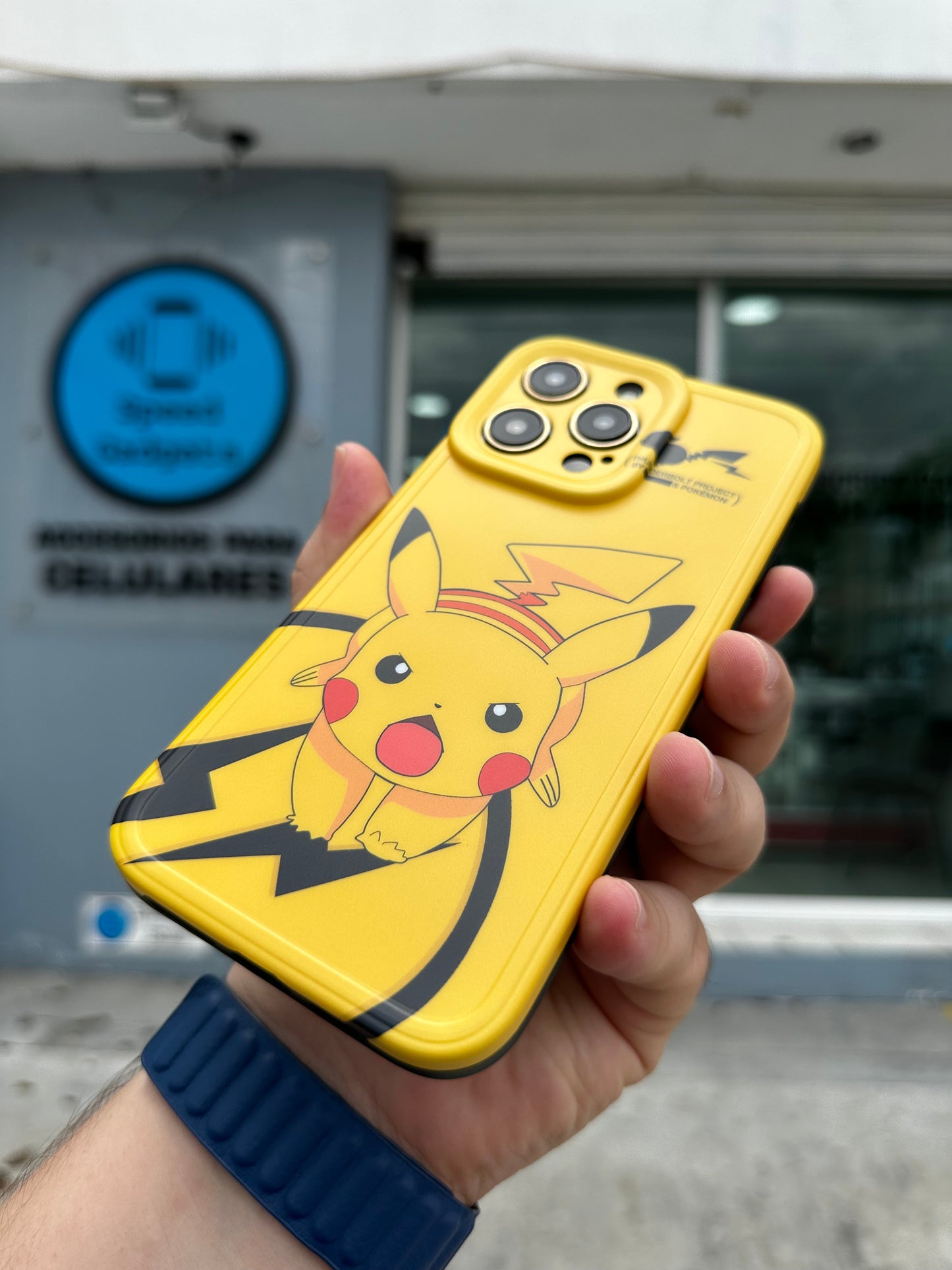 Case Pokemon Pikachu