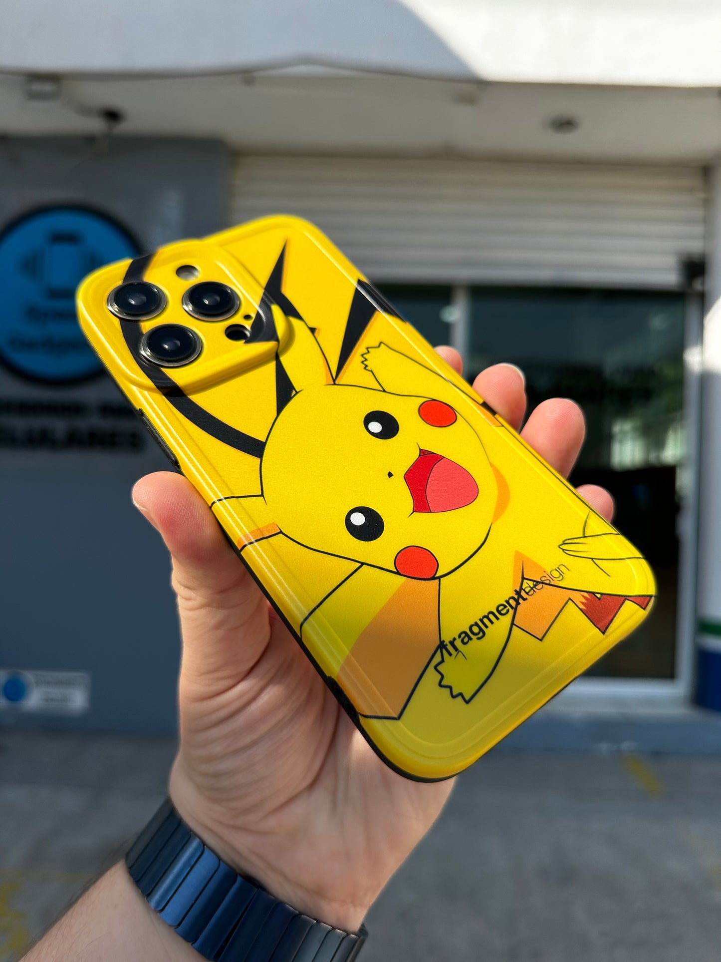 Case Pokemon Pikachu